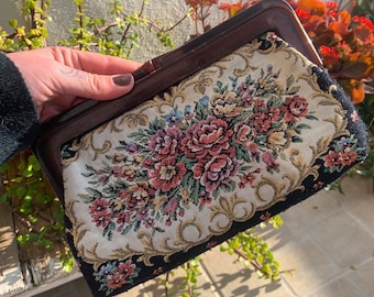 Vintage Floral Tapestry Clasp Clutch Bag Cottagecore