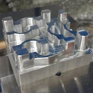 Custom CNC parts, CNC aluminum components, 3D printer parts, and 3D print service. European based.
