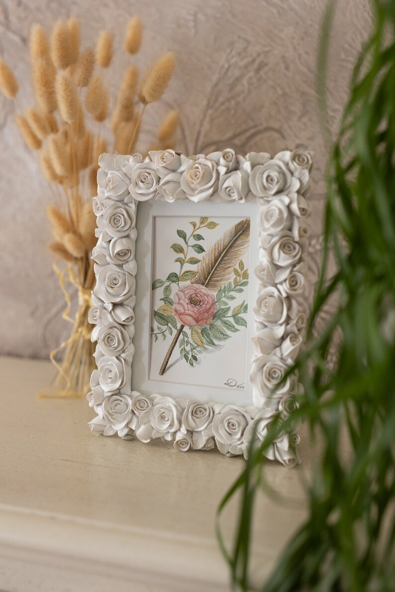 The card can be framed, making it a wonderful interior decoration piece that will beautify your home.