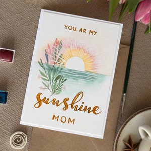 Carte de fête des mères, carte aquarelle faite main, cadeau de joyeux anniversaire, cadeau pour une mère, peinture à l'aquarelle, coucher de soleil sur la mer, cadeau de luxe.