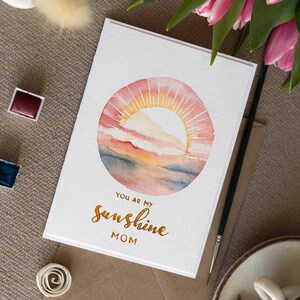 Biglietto per la festa della mamma, Biglietto per acquerello fatto a mano, Regalo di buon compleanno, Regalo per la mamma, Pittura ad acquerello, Tramonto nella foresta, Regalo di lusso,