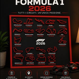 Pode incluir: Um pôster do calendário da Fórmula 1 2026 com fundo preto e moldura vermelha. O pôster apresenta o logotipo da F1, o ano de 2026 e uma lista de circuitos de corrida. O pôster também inclui um selo de impressão 3D e uma ideia de presente para os fãs da F1.