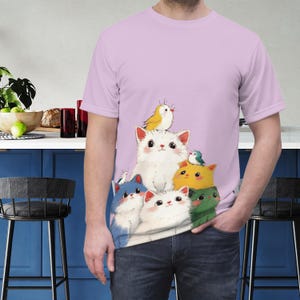 Camiseta unisex con 3 gatitos apilados, regalo para amantes de los gatos, camiseta con gatito de dibujos animados, camiseta gráfica de animales divertidos, camiseta artística con pájaros caprichosos