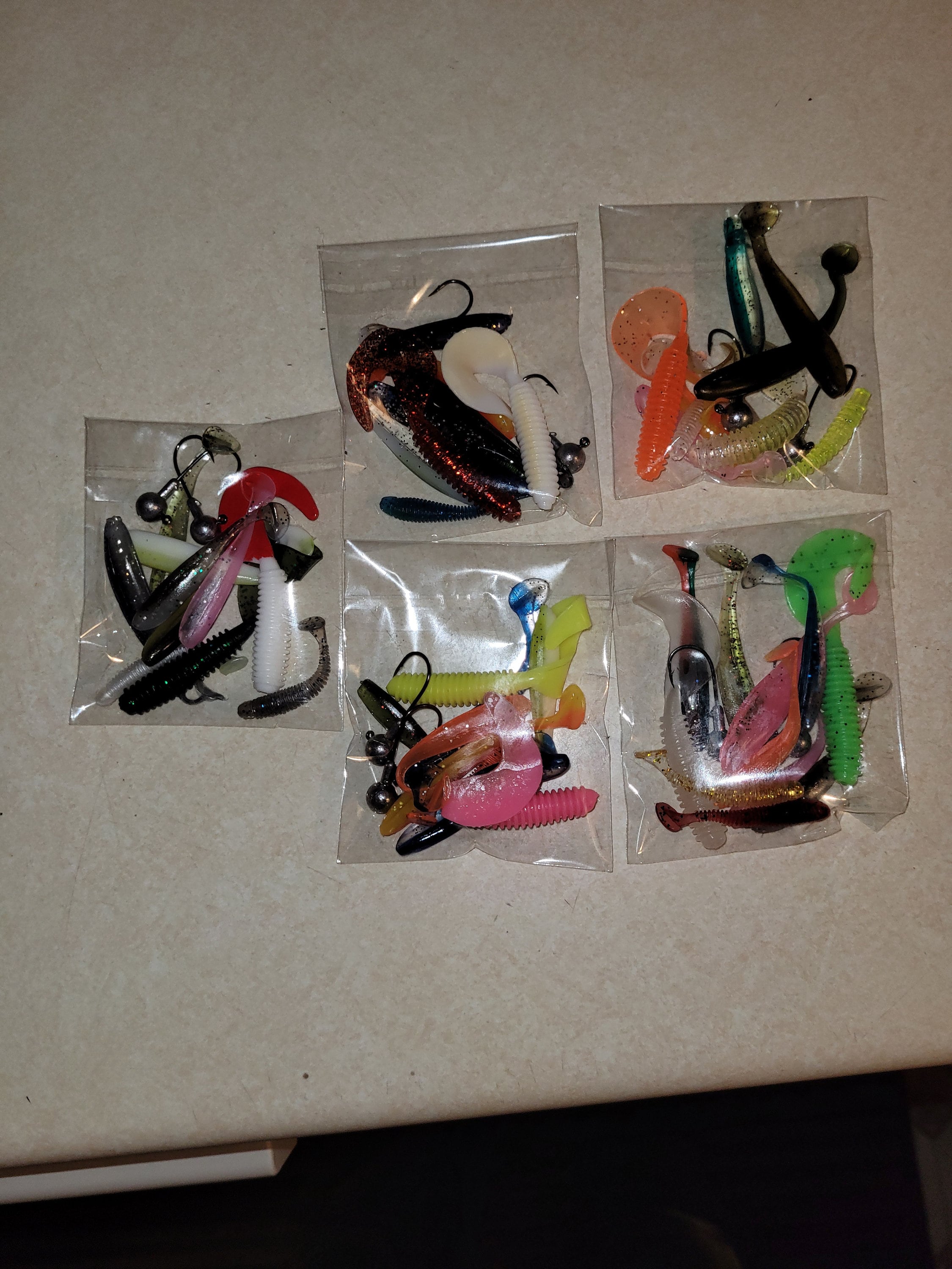 Mixed Sized and Colour Perch/pike Lures With Two Jig Heads 