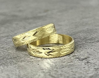 Faceted Wedding Rings Mod. Spike 4.5mm 18k Gold - 6 Grs/pair