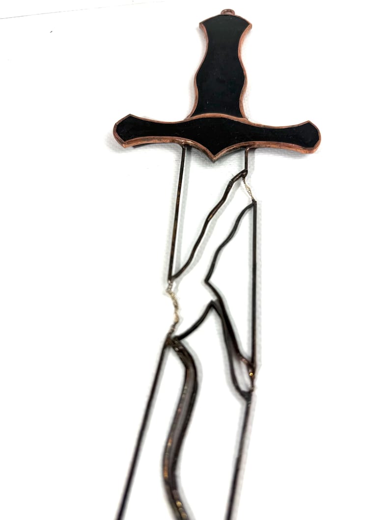 halloween suncatcher
halloween decor 2025
scary home decor
blade suncatcher
sword suncather
stained glass sword
glass elvin sword
glass elvin blade
elvin sword broken
rantasy sword glass
hanging sword decor
sword wall art
gift for geek