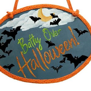 Charmante Batty über Halloween-Wand-Dekor | Einzigartige Handarbeit mit wunderlichen Fledermäusen | Perfektes Geschenk für festliche Einträge und Halloween-Stimmung