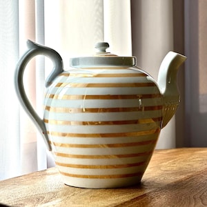 19th Century Russian Imperial Teapot – Kuznetsov Pottery (Riga), Romanov-Era Porcelain, Gold Accents, Signed Antique
