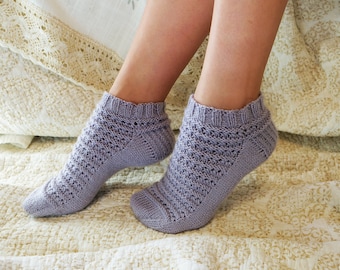 Lace Socks Knitting Pattern – Beginner-Friendly (PDF Pattern)