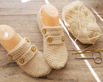 Crochet Slipper Pattern - Slippers with straps and buttons - Crochet Woman's Slipper Pattern