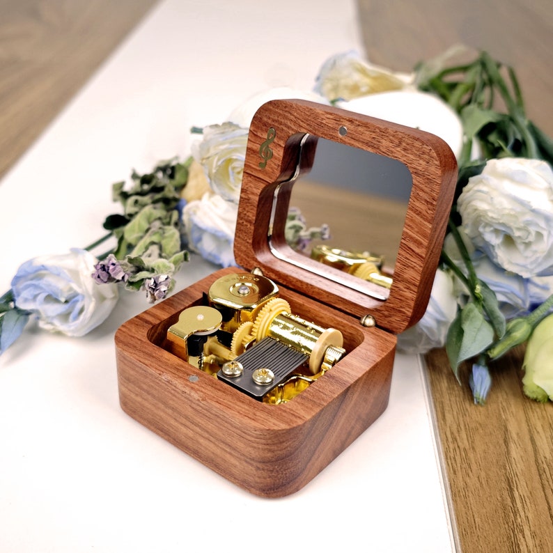 Custom Heart Shaped Music Box Customizable Wood Music Box Wedding Gifts Anniversary Gifts for Wife Vintage Wooden Music Box for Kids Mom Her Style 3