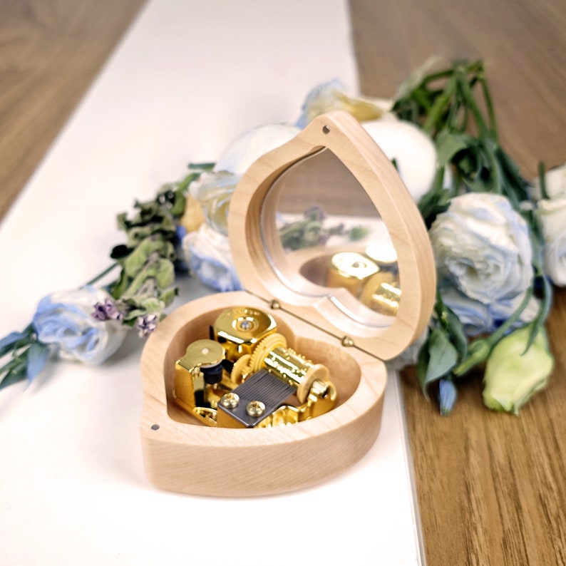 Custom Heart Shaped Music Box Customizable Wood Music Box Wedding Gifts Anniversary Gifts for Wife Vintage Wooden Music Box for Kids Mom Her Style 2