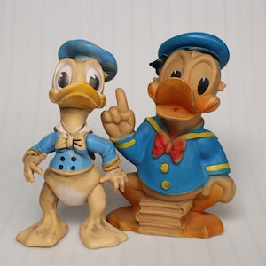 Hard to Find Rare Vintage Limited Edition Walt Disney Donald Duck Figures, 2 Pieces, Made in 1968, 35 cm.