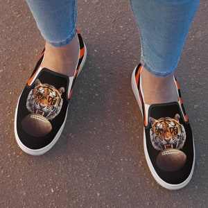 Game Dey Tiger Women’s slip-on canvas shoes