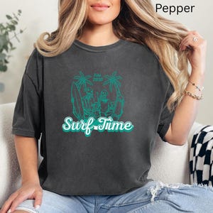 Skeleton Surfer Comfort Colorts T-Shirt, Summerween tee, Spooky Beach tee, beach lover tee, Fall Vibes Surf Tee, womens oversize tee