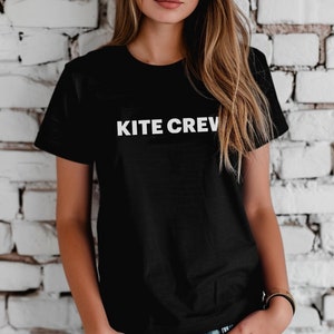 KITE CREW Funny Kitesurf T Shirt Men Kite Surf Gift T-Shirt Women Kitesurfing Gift Shirt Kite Apparel Kiteboarding Clothing Present