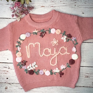 Pullover Handbestickt Blumen Buchstaben Rosen Name Personalisiert Geburtstag Baby Kind Initialen bestickt Handgemacht DIY Geschenk Mädchen Bild 4