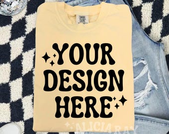 Maquette de t-shirt adulte Comfort Colors Butter 1717 | Maquette pliée | Maquette de chemise adulte | Bohème | Maquette DTF | Maquette tendance | Flay Lay