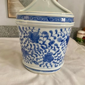 Chinoiserie Chinese Blue/White Wall Planter/Pocket