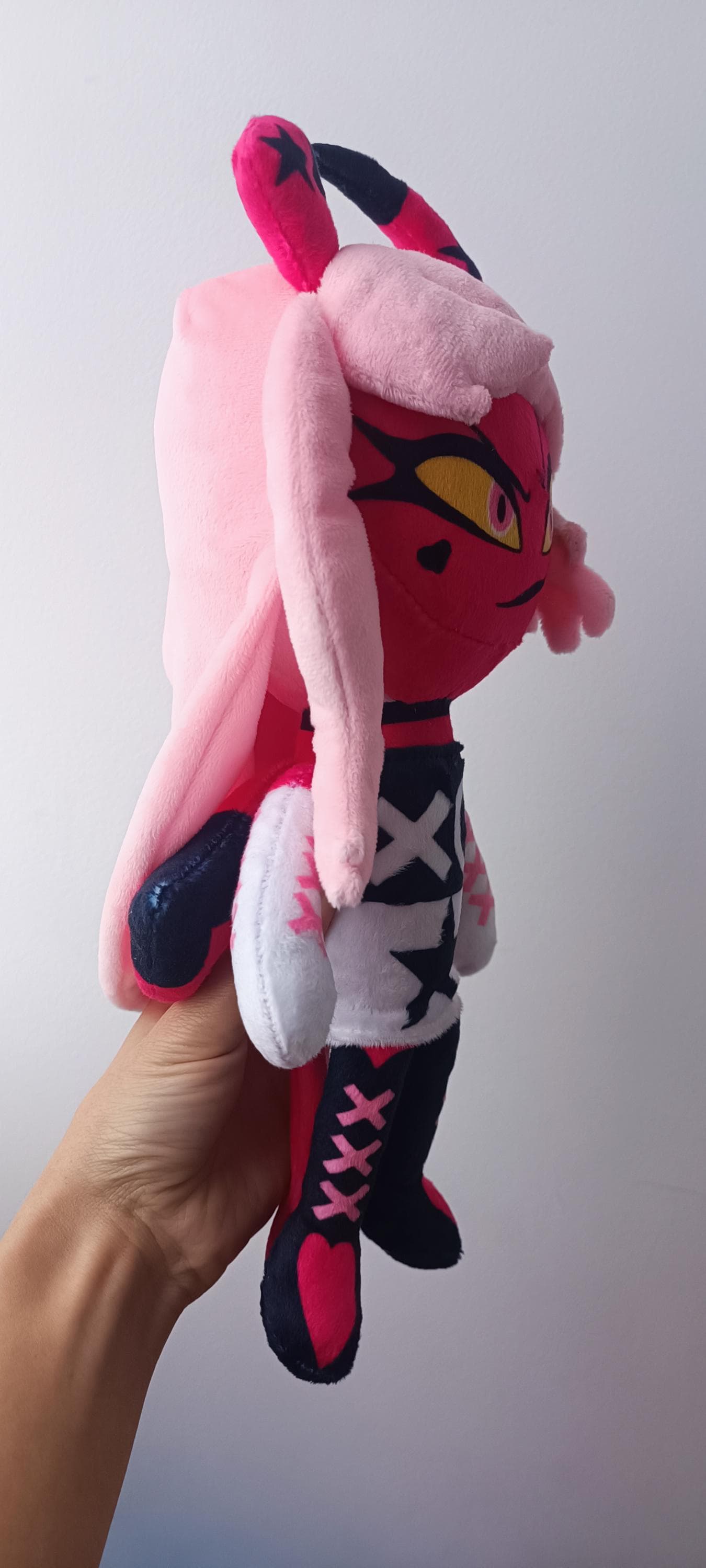 ヘルヴァボス ぬいぐるみ ヴェロシカ Verosika Plushie A brand new Premium Verosika plushie is now available! Pre-orders