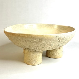 Three Legged Shell Bowl 044