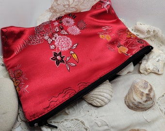 Trousse rouge fleurs et oiseaux