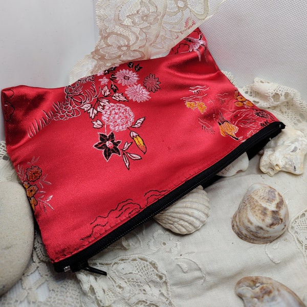 Trousse rouge fleurs et oiseaux