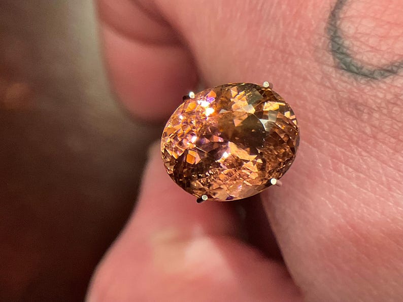 Tourmaline Changeante 3.65 Carats - Pierre Naturelle Du Mozambique - Couleur Rouge-brun/orange