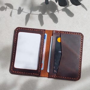 Porte-cartes d'identité en cuir personnalisé avec fenêtre d'identité, porte-cartes de crédit pour homme, portefeuille en cuir avec poche avant, porte-cartes d'identité mince