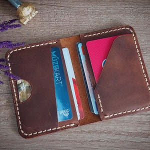 Portafoglio da uomo in pelle personalizzato, portafoglio bifold in pelle fatto a mano, portafoglio con porta carte in pelle, porta carte marrone
