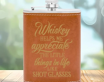 Petaca personalizada grabada en cuero con nombre personalizado, regalo para papá, padrinos de boda, whisky, hip hop