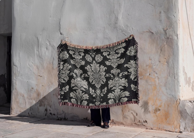 Damastfilt, Regencycore-dekor, antracitgrå vävd gobeläng, sofföverdrag i traditionellt vintagemönster, barock Bridgerton-stil bild 5