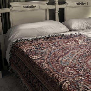 Grand Persian Paisley Woven Tapestry, Bohemian Wall Hanging,Jacquard Decor, Large Cotton Sofa Cover, Folk Art Gift , Vintage Style Bedspread