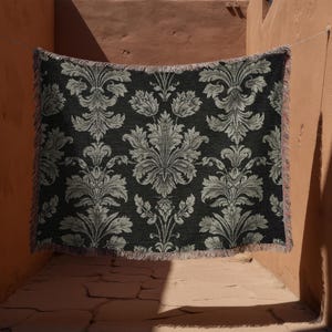 Damastfilt, Regencycore-dekor, antracitgrå vävd gobeläng, sofföverdrag i traditionellt vintagemönster, barock Bridgerton-stil bild 2