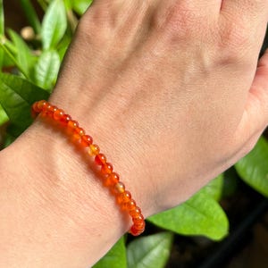 Fiery Essence Karneol Armband, hochwertiges Edelsteinarmband, 4 mm Karneol Armband, Heilsteinarmband, Karneol