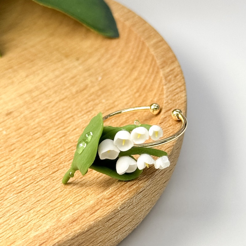 •LILY OF THE VALLEY• adjustable silver ring