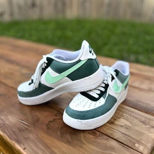 Sage olivgrün personalisiert Air Force 1, individuell bemalte Schuhe