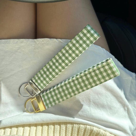 Green Wristlet Keychain, Gold Key Fob Wristlet, Keychain Wristlet Lanyard, Cute Keychain, Car Keychain, Car Key Holder, Key Strap, Car Gifts