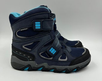 Big Kid Size 5 High Top Blue & Black Snow Boots, Ready for the Ultimate Elements