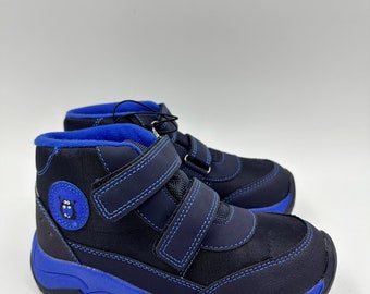 Zapatos de senderismo de caña alta, color azul oscuro, talla 13 para niños pequeños, con correa de velcro y puntera de goma
