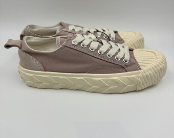 Women's Size 7, Light Purple Canvas Sneaker with Chunky 90s Style Sole