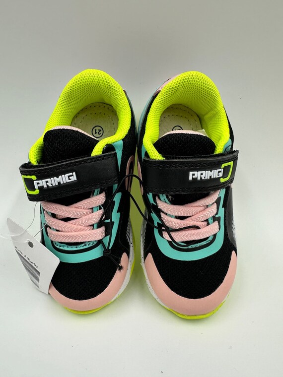 90s style sneakers deals
