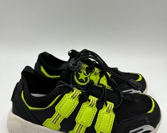 Big Kid Size 1, Black Slip-on Sneakers w/ Elastic Cinch Laces & Neon Accents