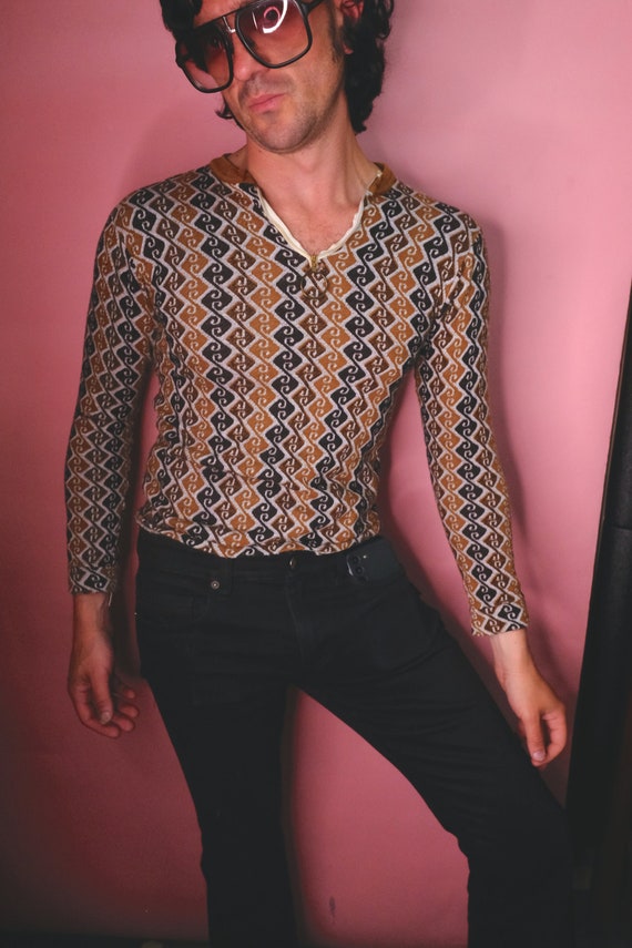 vintage 1960s zip-top pullover shirt. glam rock, i