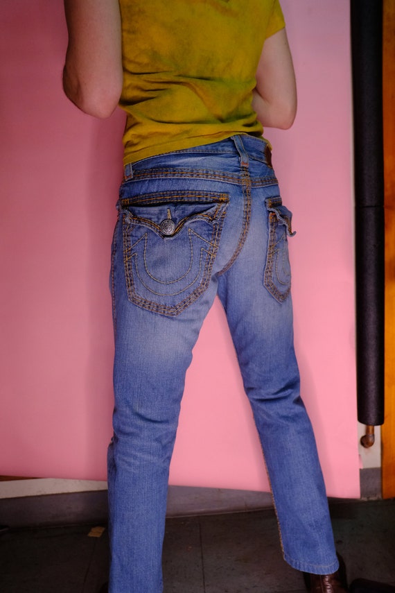 y2k era True Religion brand jeans, Men's Small - image 4