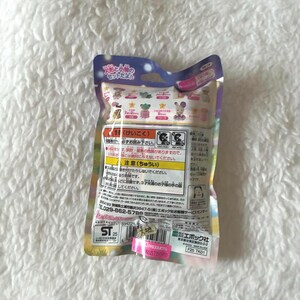 May include: A sealed, colorful package with Japanese text and illustrations of small animal figures. The package has a clear front, showing the contents, and a white background. The text includes warnings and product information.