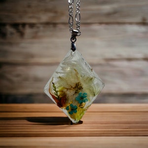 pressed Flower Resin Pendant Necklace
