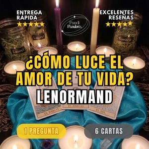 Puede incluir: Una colección de velas encendidas, frascos de vidrio con hierbas etiquetados Laurel y Romero, y tres cartas Lenormand con El Barco, El Anillo y El Sol. El texto incluye Pandi Pandora, Entrega Rapida, Excelentes Resenas y ¿Cómo luce el amor de tu vida? Lenormand.