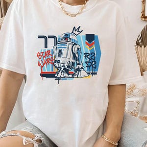 Star Wars R2-D2 Graphic Comfort Colors T-Shirt, Star Wars Fans Gift, Star Wars Droid Shirt, Galaxy&#39;s Edge Disneyland Trip, Epcot Theme Park