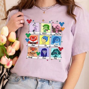 Camiseta de colores cómodos con personajes de Intensa-Mente 2 de Disney Pixar, camiseta con la carta del tarot de Intensa-Mente 2, camiseta familiar a juego de WDW Magic Kingdom Disneyland